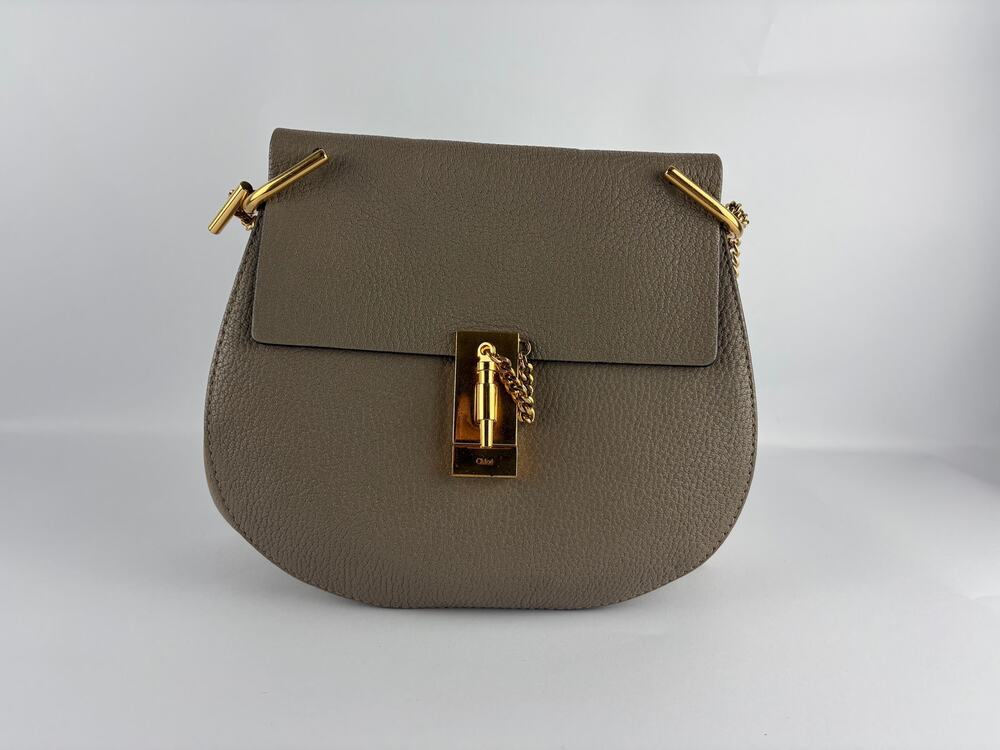 Chloé Drew Medium Grained Leather Motty Grey Crossbody Bag Gold Chain